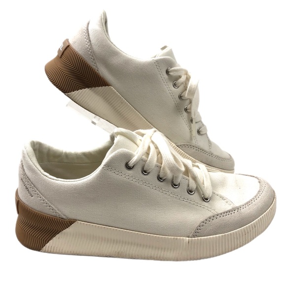 Sorel Shoes - Sorel White/Tan Canvas Low Top Sneakers US 6